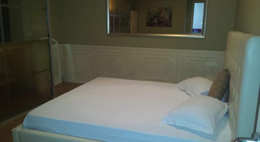 Hotel Eagle Tirana Kültér fotó