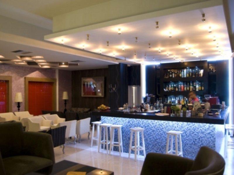 Hotel Eagle Tirana Kültér fotó