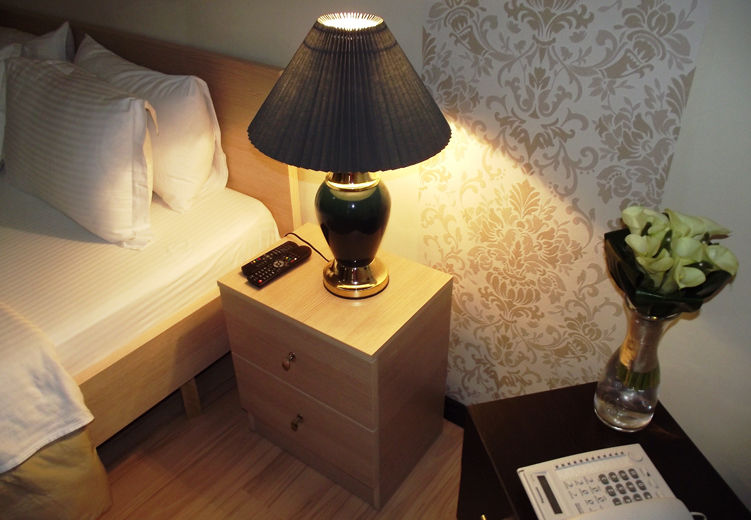 Hotel Eagle Tirana Kültér fotó