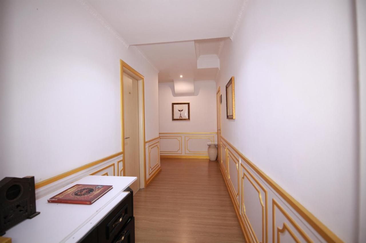 Hotel Eagle Tirana Kültér fotó