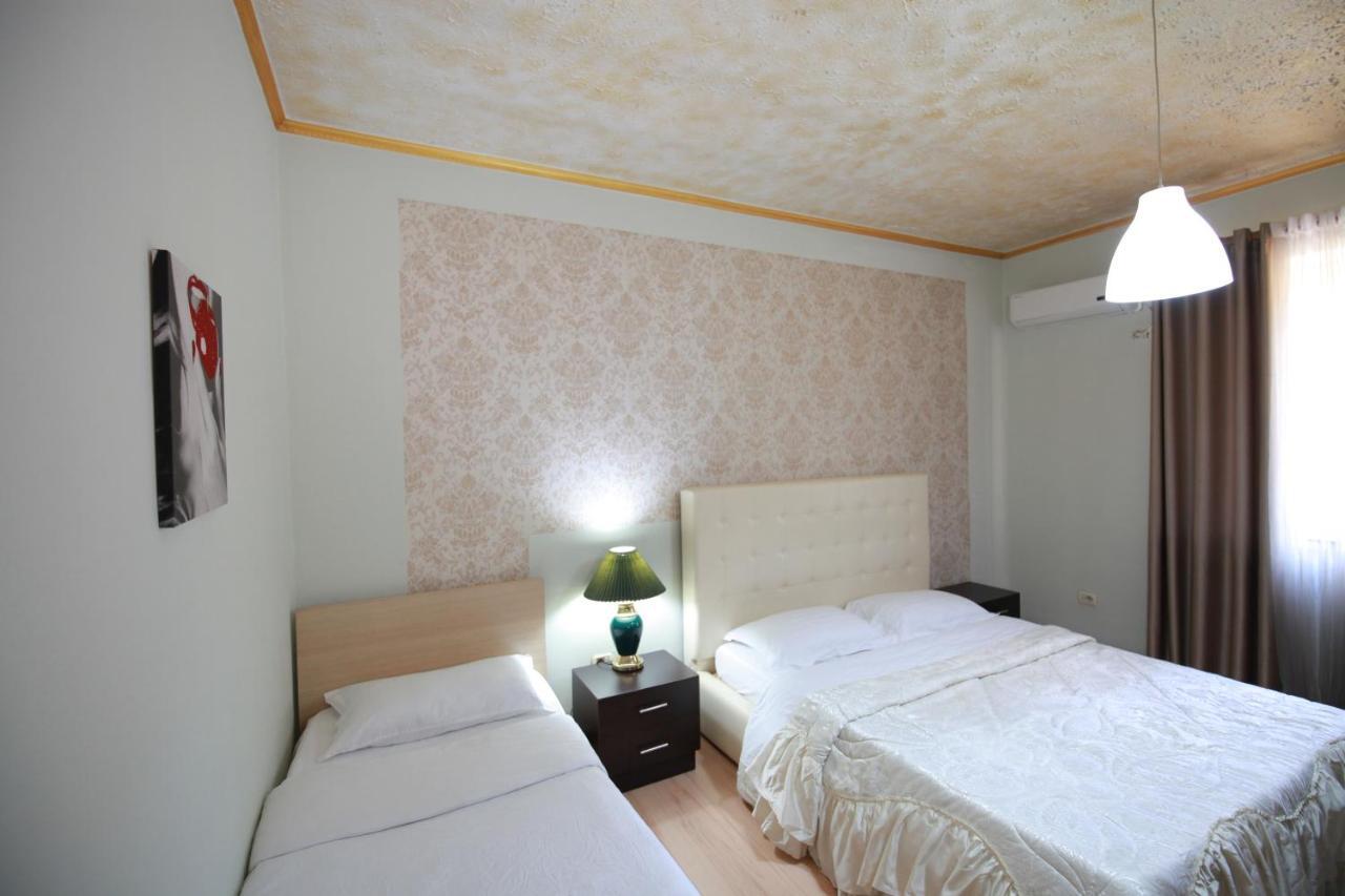 Hotel Eagle Tirana Kültér fotó