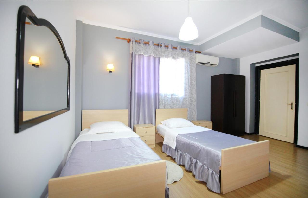 Hotel Eagle Tirana Kültér fotó