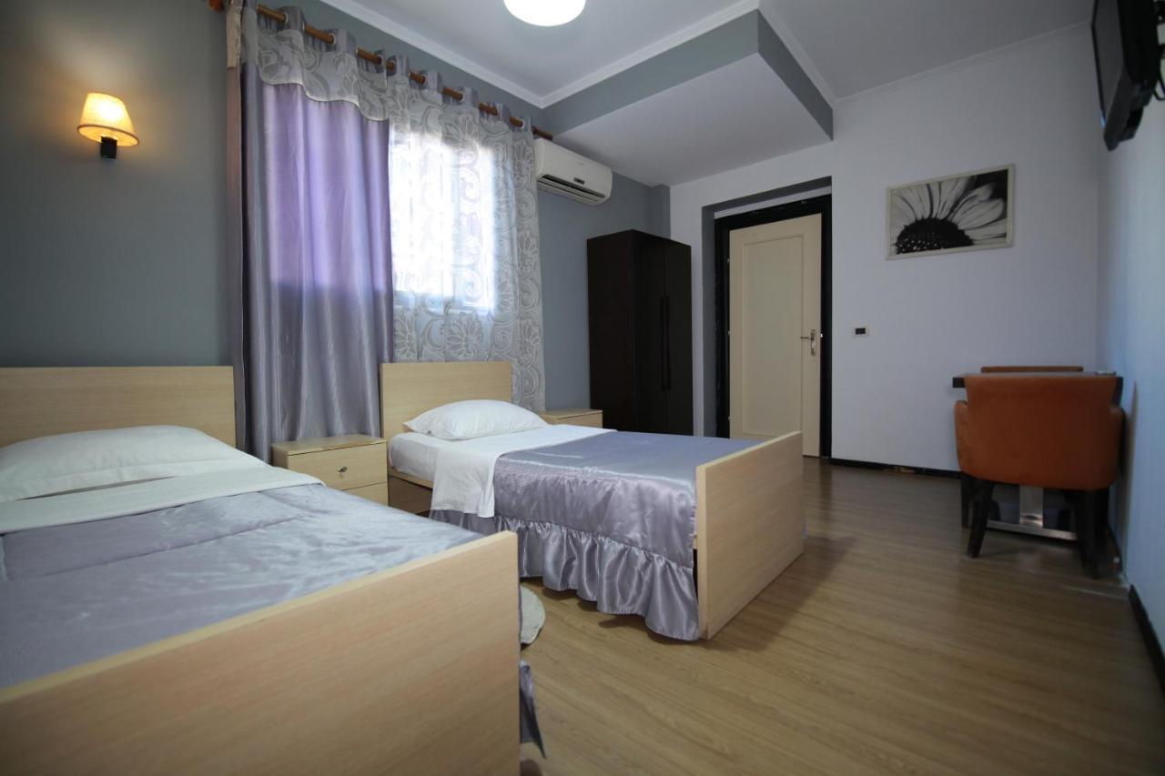 Hotel Eagle Tirana Kültér fotó